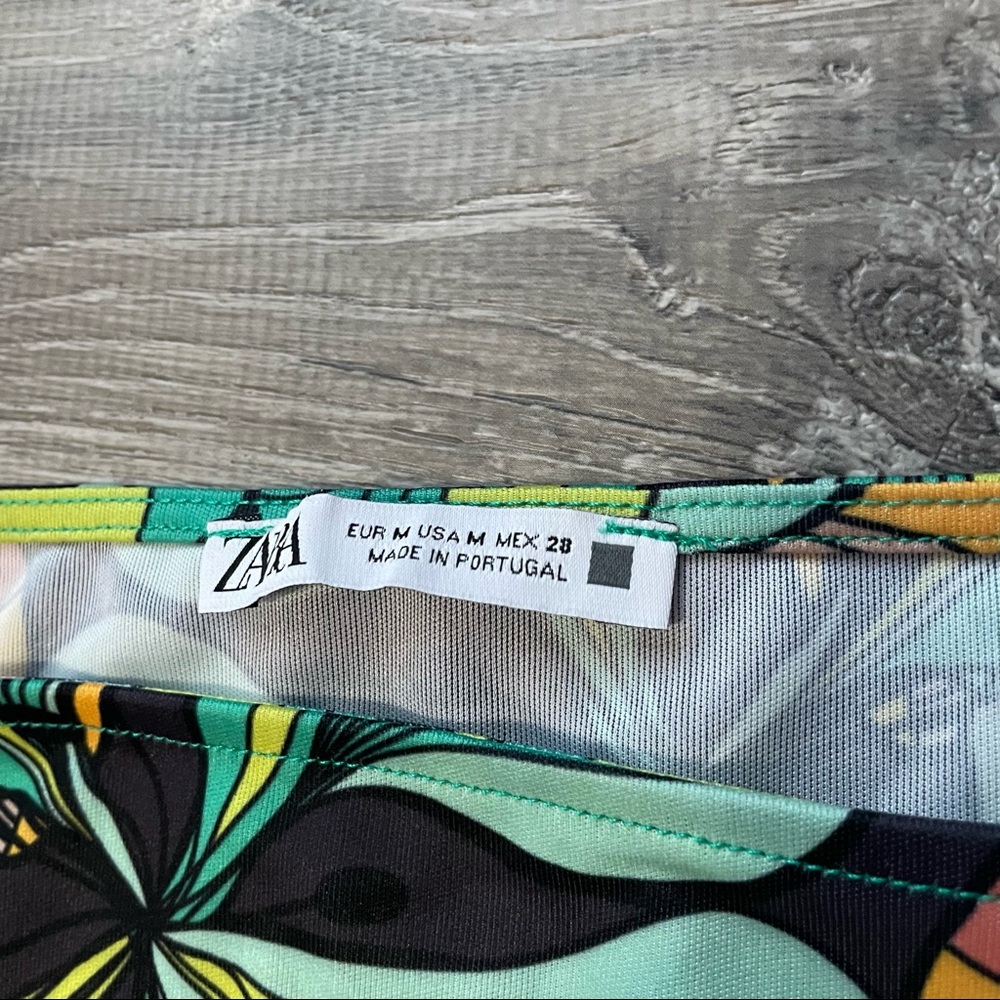 tropical print silk scarf top - Picture 3 of 3